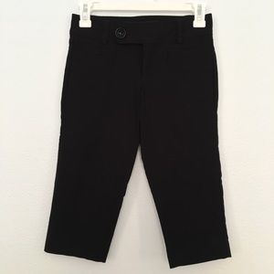 Black Capri Pants. Cropped pants. Grass Collection